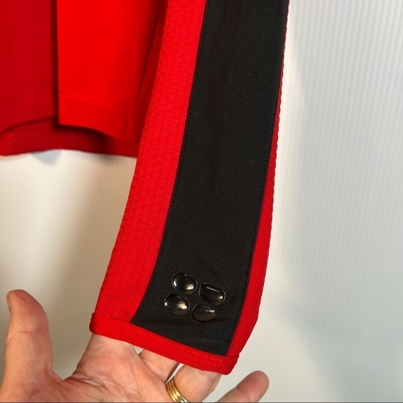 NIKE SPHERE DRY Running gear. Red breathable and red nylon w/black accents. - Picture 2 of 8